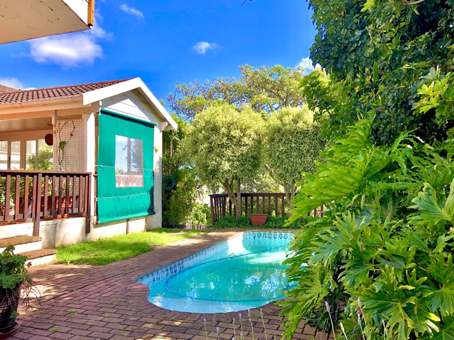 5 Bedroom Property for Sale in Kenton On Sea Eastern Cape